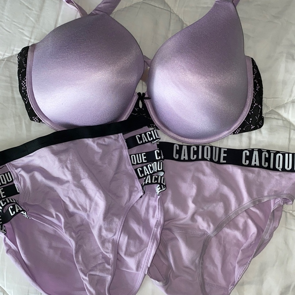 Gently Used Cacique bra and undies!